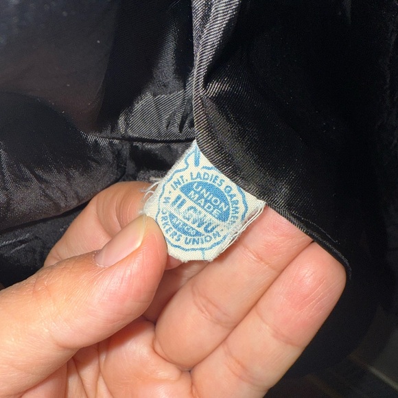 Rare Vintage 60s "Winter" Black Coat Size L/ Velvet and Fur Collar Fancy Jacket - Picture 2 of 4